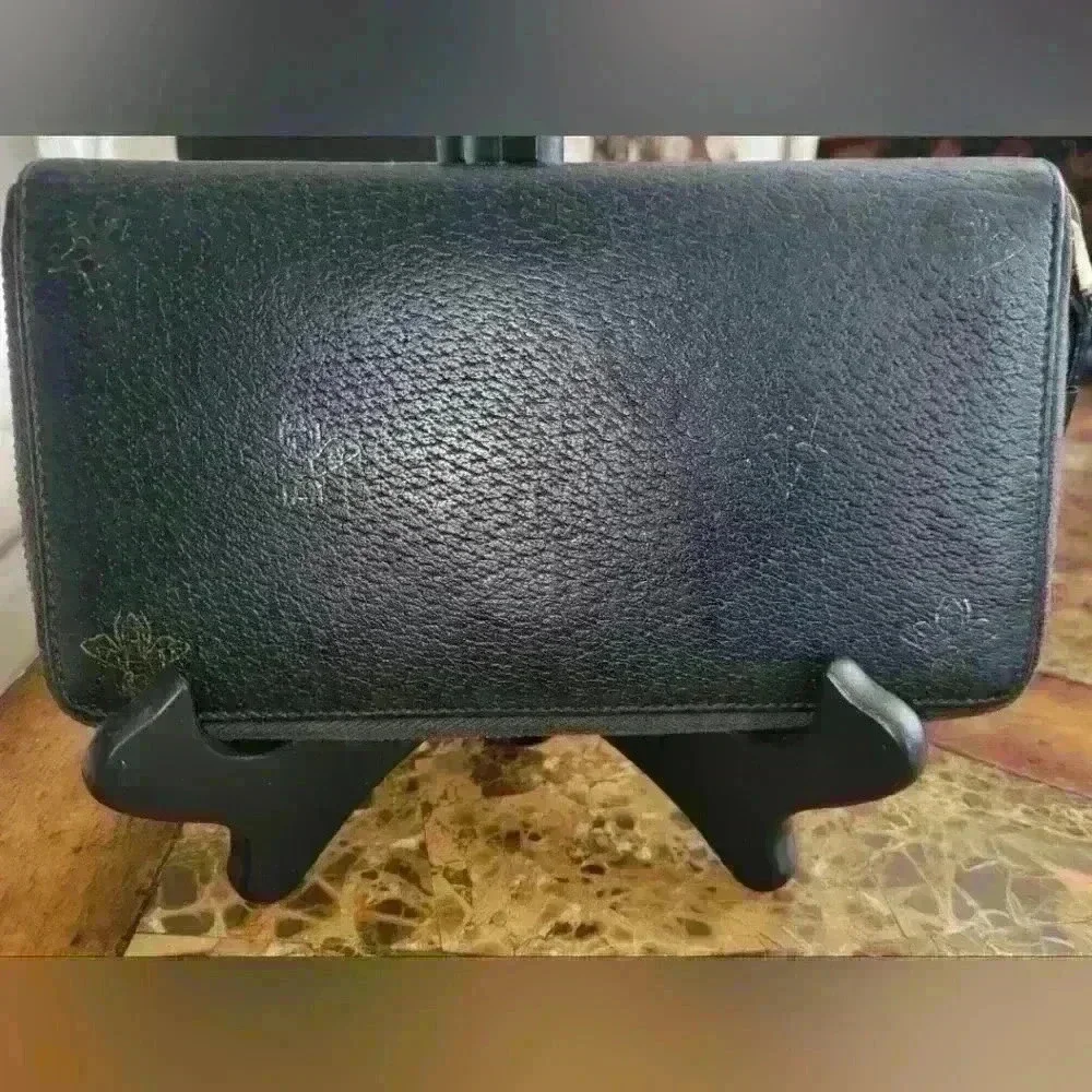 Gucci bumblebee international wallet - Picture 2 of 9